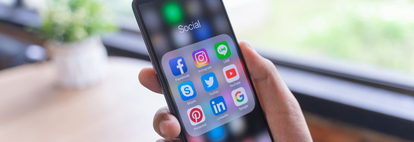 ¿Qué pasa con las redes sociales cuando fallece un ser querido?