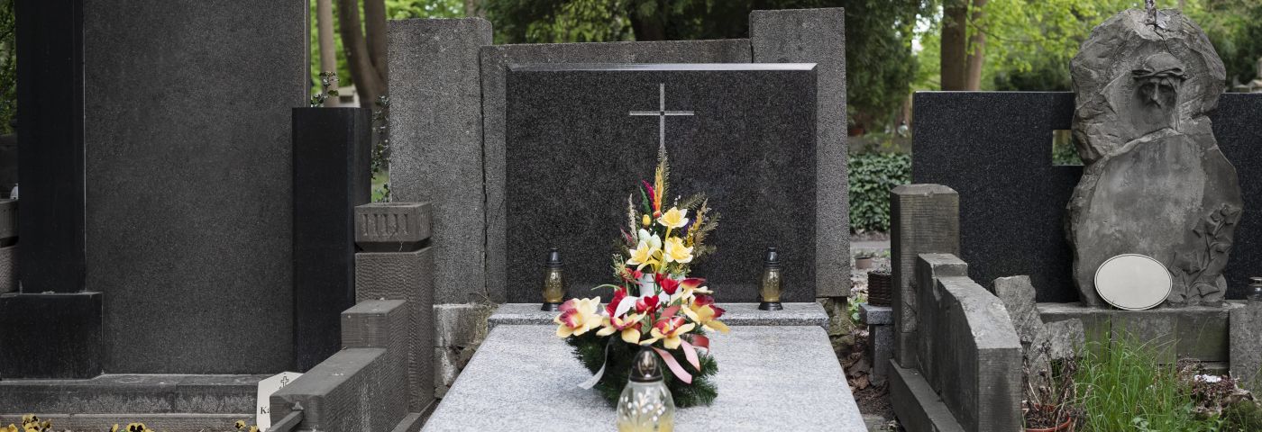 cuanto cuesta un panteón en españa