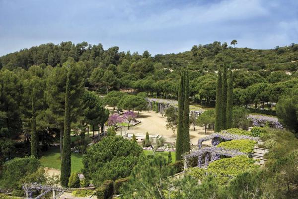 Cementerio Natural Roques Blanques